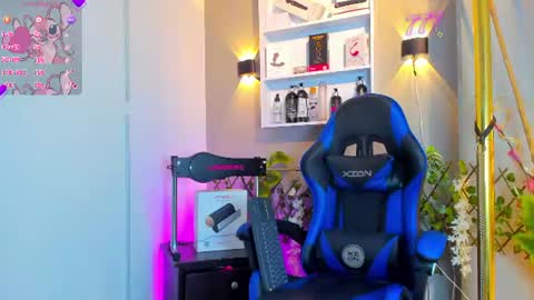 Snapshot of _taylor_black chatting on July 24, 2026, 9:35 pm Taylor online show from July 24, 2026, 9:35 pm