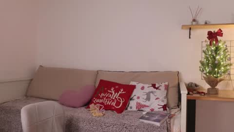 Annie online show from December 28, 2024, 4:30 am