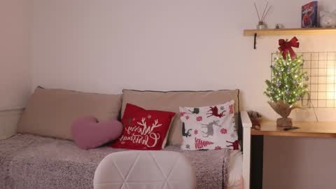 Annie online show from January 11, 2025, 1:16 am