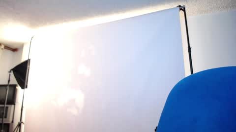 Snapshot of _the_dark_side_of_the_moon_ chatting on January 9, 2025, 2:11 am _the_dark_side_of_the_moon_ online show from January 9, 2025, 2:11 am