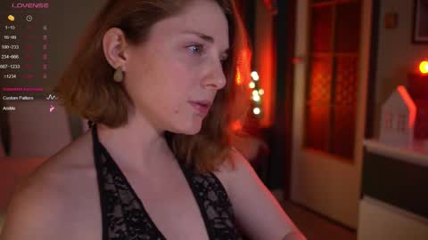 Evi online show from December 5, 2025, 8:38 pm