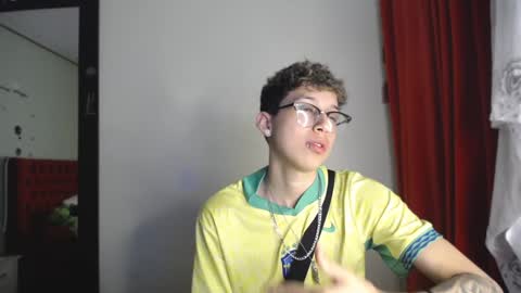 Snapshot of _thomas_hot_ chatting on December 22, 2024, 6:04 pm Thomas online show from December 22, 2024, 6:04 pm