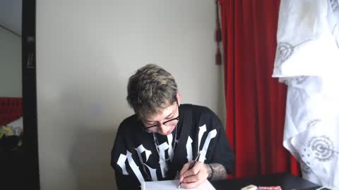 Snapshot of _thomas_hot_ chatting on December 27, 2024, 7:57 pm Thomas online show from December 27, 2024, 7:57 pm