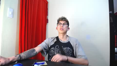 Snapshot of _thomas_hot_ chatting on January 28, 2025, 8:15 pm Thomas online show from January 28, 2025, 8:15 pm