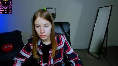 _tiana_moon online show from September 18, 2025, 5:20 am