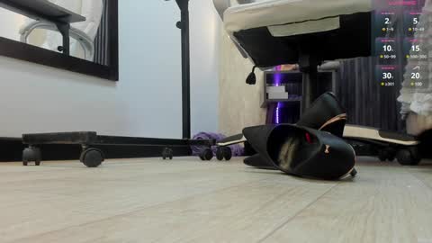 Stefania online show from December 18, 2024, 7:41 pm