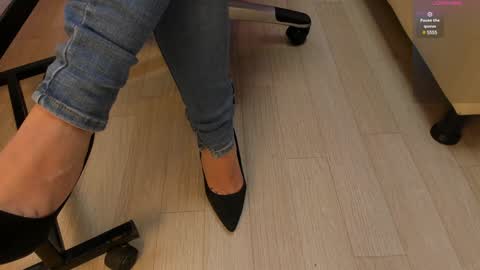 Stefania online show from December 23, 2024, 3:33 pm