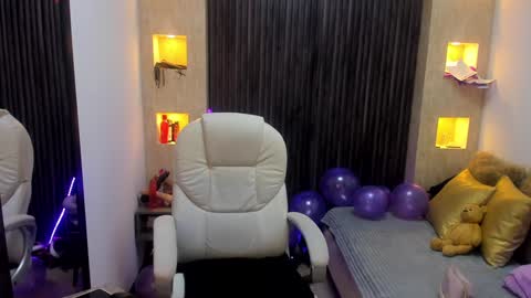 Stefania online show from January 20, 2025, 3:28 pm