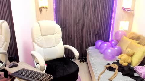 Stefania online show from January 24, 2025, 8:00 pm