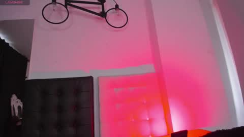 Snapshot of _tiffanyy chatting on February 13, 2025, 3:24 pm Tifany online show from February 13, 2025, 3:24 pm