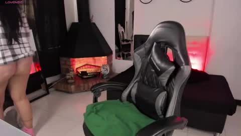 Snapshot of _tiffanyy chatting on February 14, 2025, 12:25 pm Tifany online show from February 14, 2025, 12:25 pm