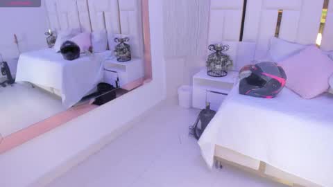 Rousse  online show from September 15, 2025, 7:14 pm