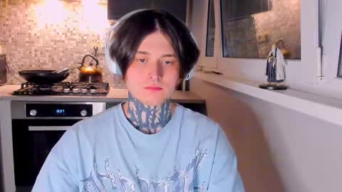 Snapshot of _torfin_ chatting on March 1, 2026, 8:22 pm _torfin_ online show from March 1, 2026, 8:22 pm