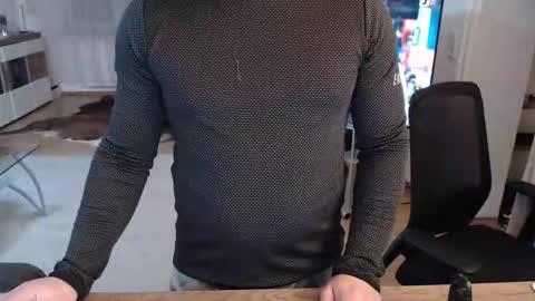 _trythis_ online show from December 14, 2025, 7:07 pm