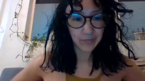 _tutti_frutti_ online show from February 3, 2025, 3:31 am