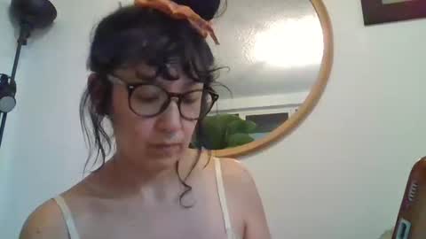 _tutti_frutti_ online show from November 28, 2025, 6:05 am