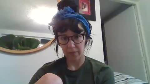 _tutti_frutti_ online show from March 29, 2026, 3:28 am