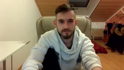 Snapshot of _v_l_a_d_ chatting on February 3, 2025, 1:19 am Vlad online show from February 3, 2025, 1:19 am