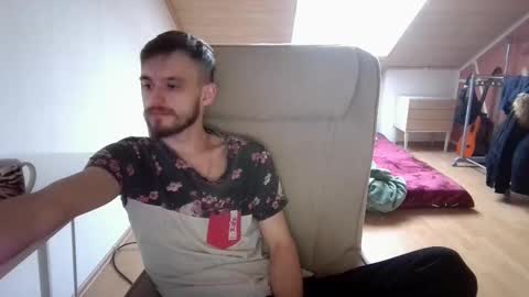 Snapshot of _v_l_a_d_ chatting on February 10, 2025, 3:53 pm Vlad online show from February 10, 2025, 3:53 pm