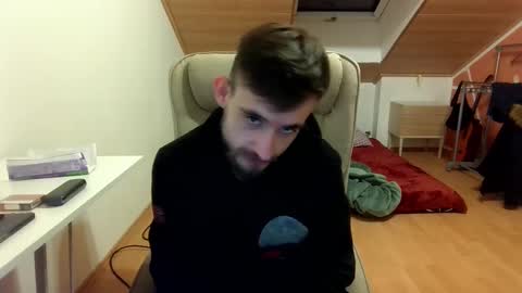 Snapshot of _v_l_a_d_ chatting on February 10, 2025, 7:38 pm Vlad online show from February 10, 2025, 7:38 pm