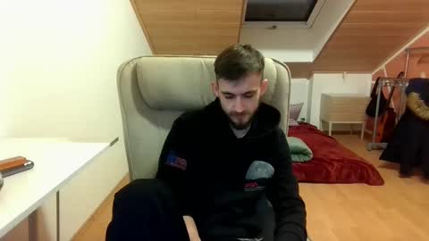 Snapshot of _v_l_a_d_ chatting on February 11, 2025, 8:52 pm Vlad online show from February 11, 2025, 8:52 pm