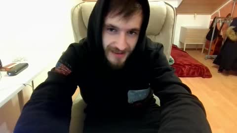 Snapshot of _v_l_a_d_ chatting on February 12, 2025, 12:05 am Vlad online show from February 12, 2025, 12:05 am