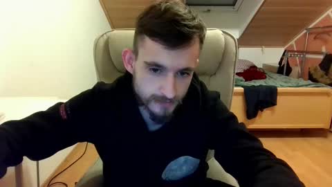 Snapshot of _v_l_a_d_ chatting on February 15, 2025, 12:59 am Vlad online show from February 15, 2025, 12:59 am