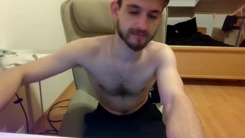 Snapshot of _v_l_a_d_ chatting on March 7, 2025, 1:31 am Vlad online show from March 7, 2025, 1:31 am