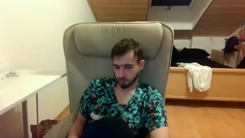 Snapshot of _v_l_a_d_ chatting on March 10, 2025, 12:51 am Vlad online show from March 10, 2025, 12:51 am