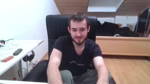 Snapshot of _v_l_a_d_ chatting on October 13, 2025, 6:41 pm Vlad online show from October 13, 2025, 6:41 pm