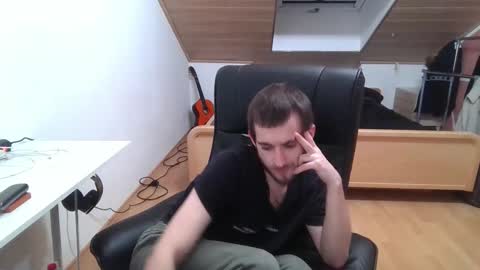 Snapshot of _v_l_a_d_ chatting on October 24, 2025, 9:00 pm Vlad online show from October 24, 2025, 9:00 pm