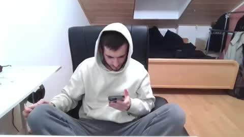 Snapshot of _v_l_a_d_ chatting on October 29, 2025, 12:46 am Vlad online show from October 29, 2025, 12:46 am