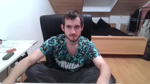 Snapshot of _v_l_a_d_ chatting on October 30, 2025, 2:46 am Vlad online show from October 30, 2025, 2:46 am