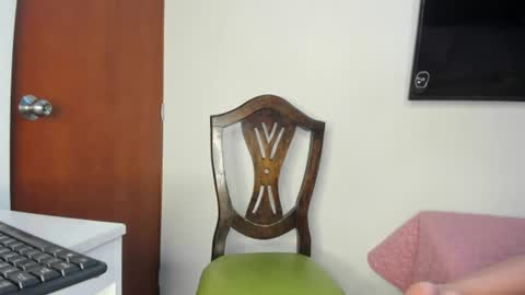 Snapshot of _valentina_69 chatting on July 1, 2026, 11:04 pm _valentina_69 online show from July 1, 2026, 11:04 pm