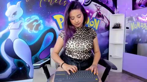 _valeryboobs_ online show from January 17, 2025, 2:07 pm
