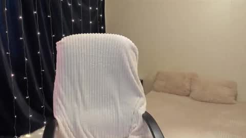 _vallylove online show from March 6, 2025, 5:46 am