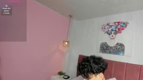 _vanie online show from October 18, 2025, 2:03 am