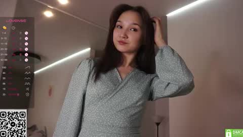 Viola online show from March 3, 2025, 4:35 pm