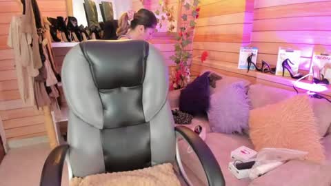 Snapshot of _victoria_collins chatting on June 22, 2026, 10:56 am Sol online show from June 22, 2026, 10:56 am