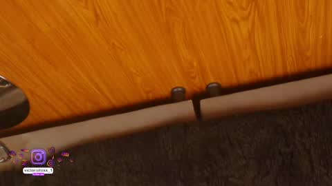 Victoria Fox online show from April 17, 2026, 10:13 pm