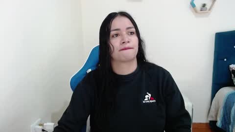 Snapshot of _vitoria1 chatting on January 4, 2025, 3:29 am Victoria online show from January 4, 2025, 3:29 am