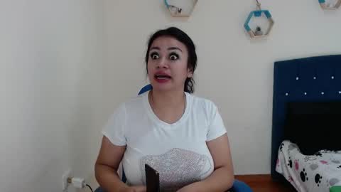 Snapshot of _vitoria1 chatting on March 3, 2025, 2:36 am Victoria online show from March 3, 2025, 2:36 am