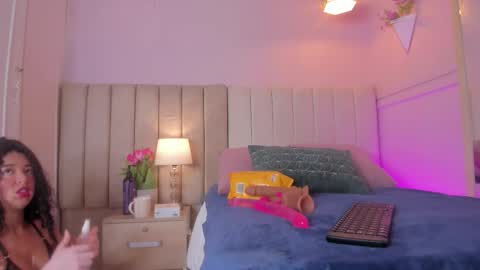 _wendy_x online show from September 19, 2025, 11:33 am