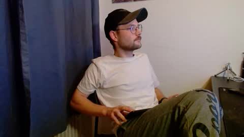Snapshot of _whoisthatguy_ chatting on October 20, 2025, 5:13 pm _whoisthatguy_ online show from October 20, 2025, 5:13 pm