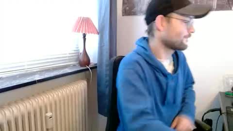 Snapshot of _whoisthatguy_ chatting on October 25, 2025, 9:28 am _whoisthatguy_ online show from October 25, 2025, 9:28 am