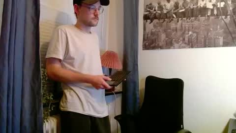 Snapshot of _whoisthatguy_ chatting on October 27, 2025, 5:17 pm _whoisthatguy_ online show from October 27, 2025, 5:17 pm