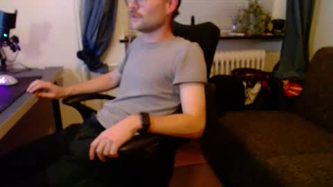 Snapshot of _whoisthatguy_ chatting on November 18, 2025, 6:12 pm _whoisthatguy_ online show from November 18, 2025, 6:12 pm