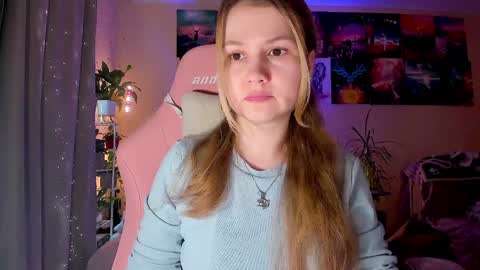 Enni online show from September 26, 2025, 6:28 am