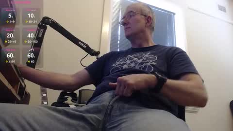 Snapshot of _xxrockstarloverxx_ chatting on October 17, 2025, 10:12 pm _xxrockstarloverxx_ online show from October 17, 2025, 10:12 pm