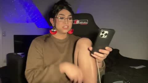 _yoursatisfaction_ online show from February 7, 2025, 10:09 pm